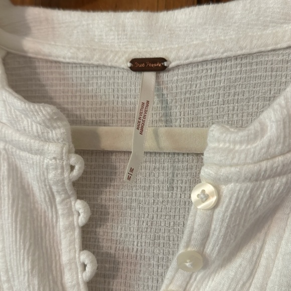 Free people flowy button tunic in white size Medium - Picture 2 of 8